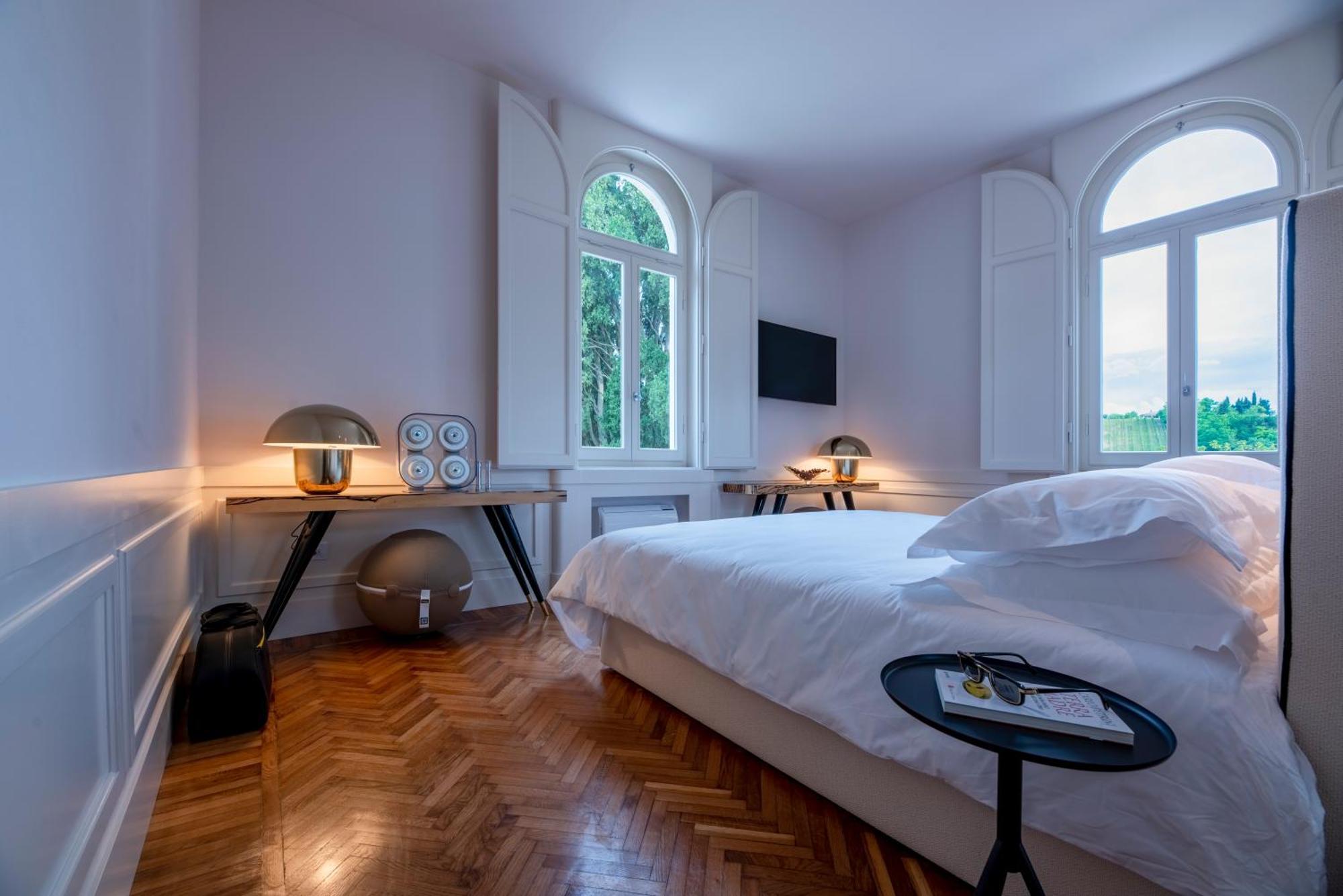 Boutique Hotel Villa Monty Banks 切塞纳 外观 照片